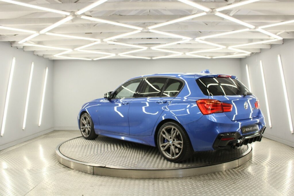 BMW 1 Series Hatchback LN17VOV Blue #4