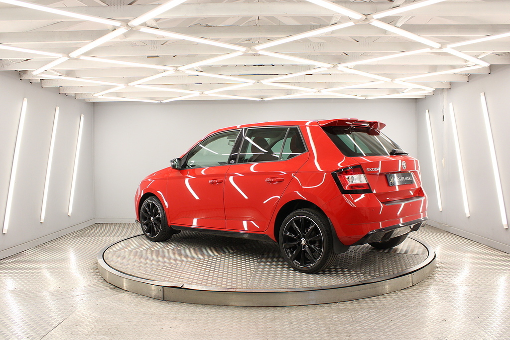 Skoda Fabia Hatchback YH18BMZ Red #4