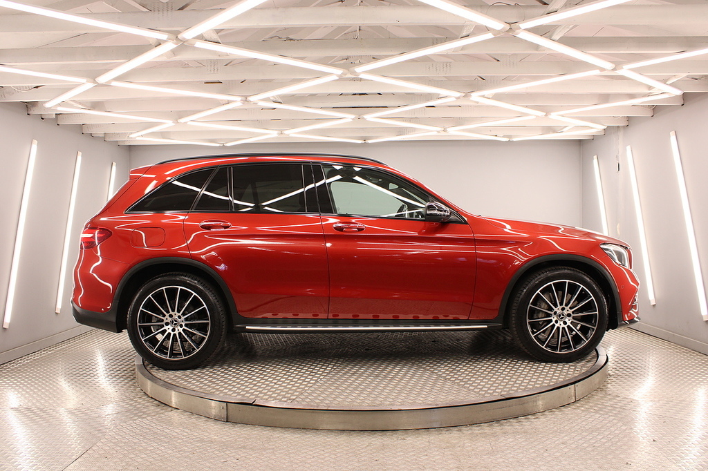 Mercedes-Benz GLC Class Glc 220 Amg Night Edition Premium D 4Matic Red