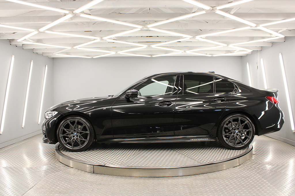 BMW 3 Series 320D M Sport YE21URL Black #2