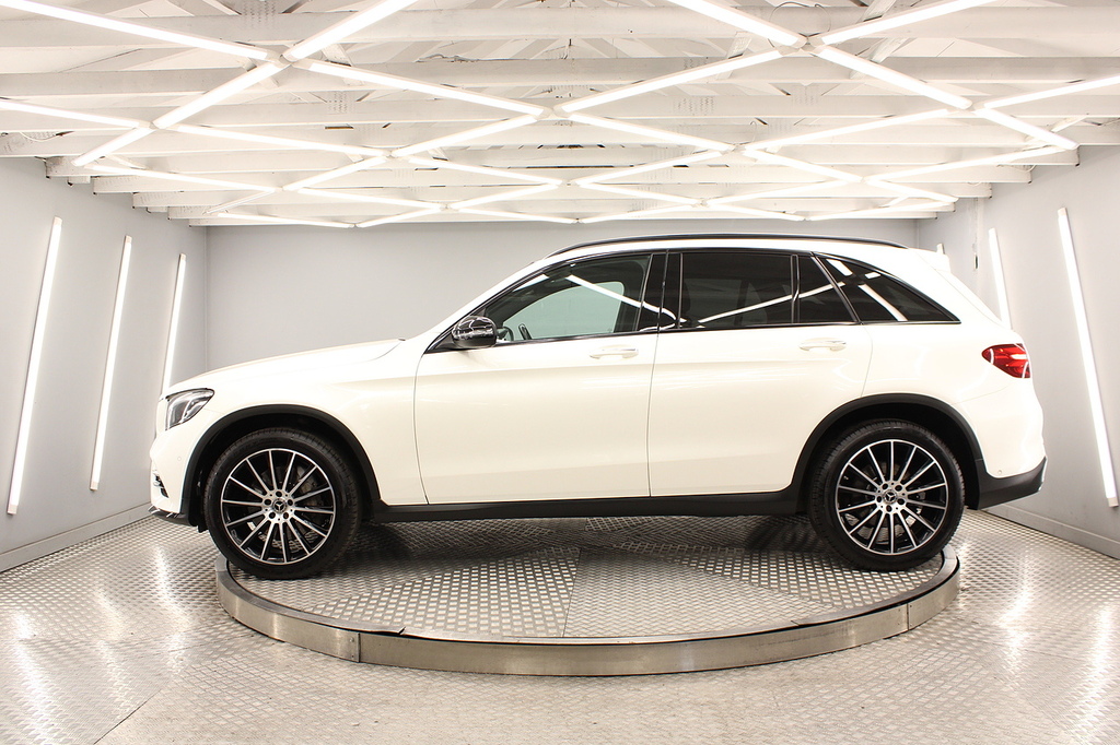 Mercedes-Benz GLC Class Glc 250 D 4Matic Amg Line Premium Plus VO68PZT White #3