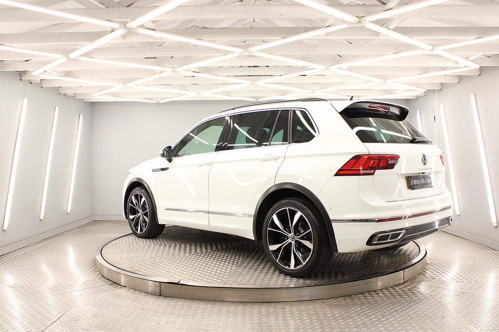 Volkswagen Tiguan Suv FP22RUW White #4