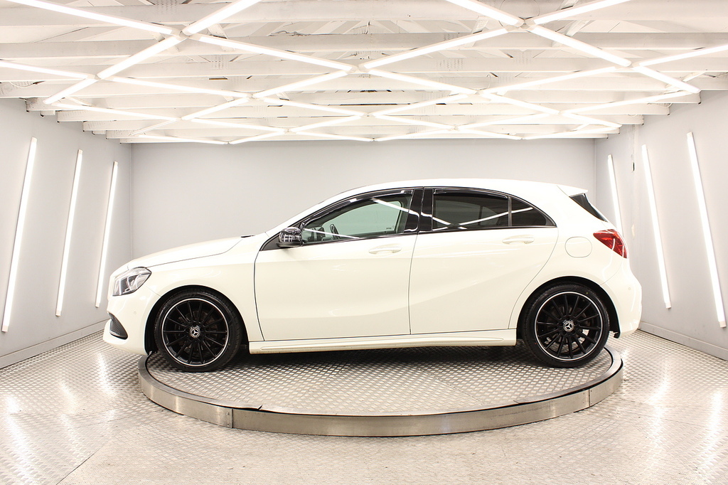 Mercedes-Benz A Class Hatchback KR67KWH White #2