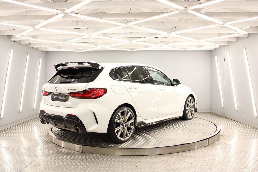 BMW 1 Series Hatchback YB69ONJ White #3