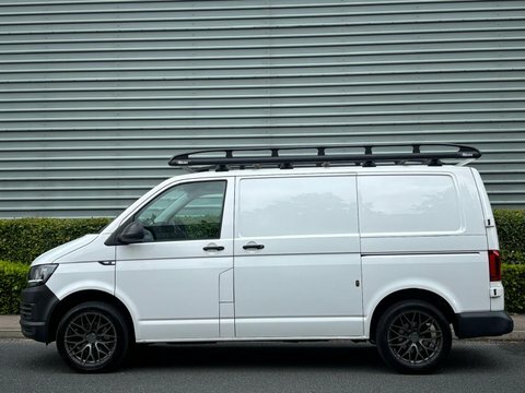Volkswagen Transporter T30 Tdi P BJ17CKX White #4