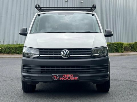 Volkswagen Transporter T30 Tdi P BJ17CKX White #2