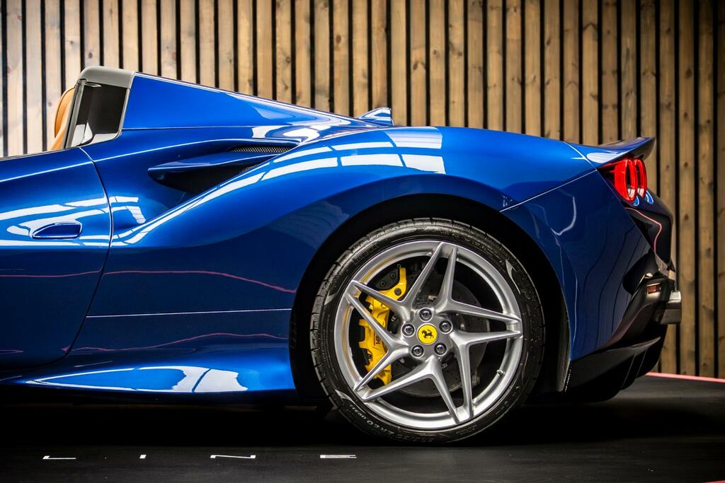 Ferrari F8 Spider F8 Spider S-a - 2020 70 Yellow #19