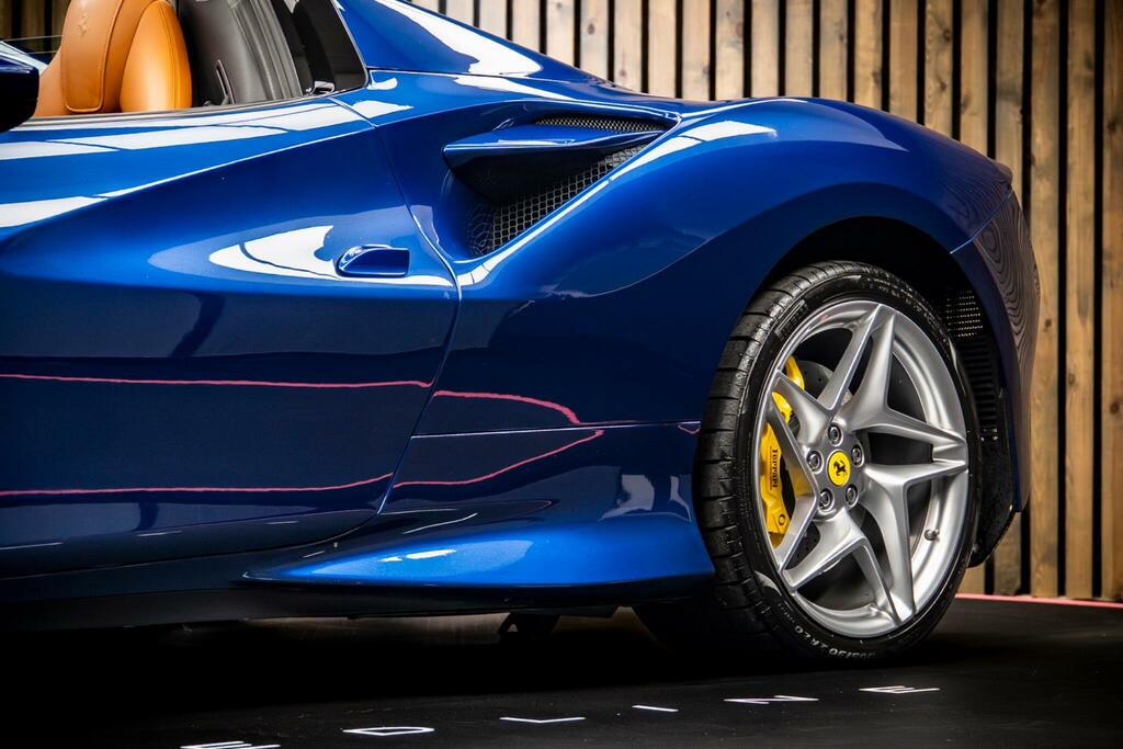 Ferrari F8 Spider F8 Spider S-a - 2020 70 Yellow #17