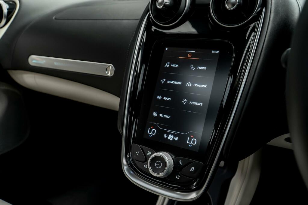 McLaren GT V8 Ssg YG24CHX Black #40