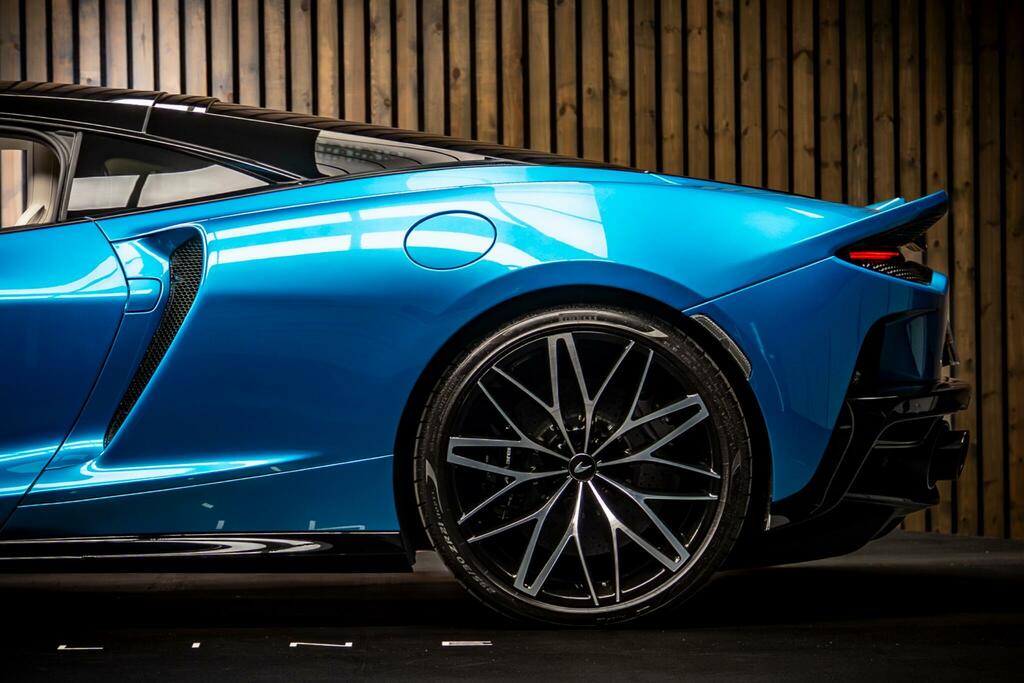 McLaren GT V8 Ssg YG24CHX Black #19