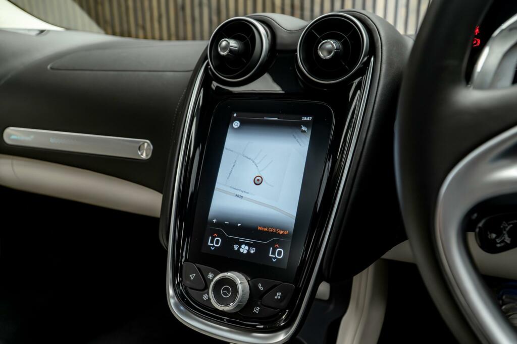 McLaren GT V8 Ssg YG24CHX Black #25