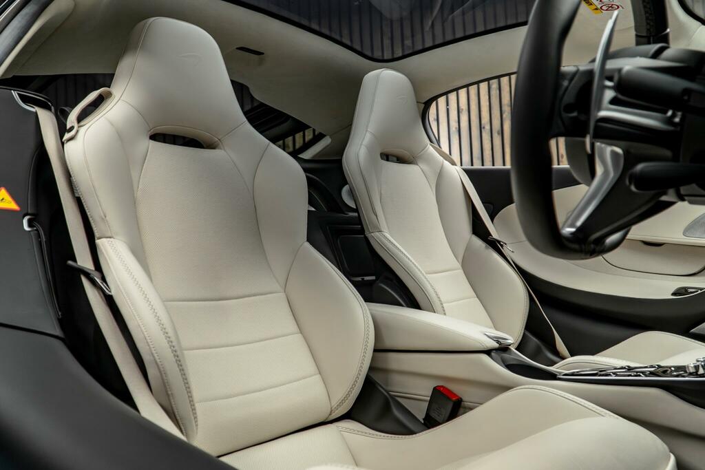 McLaren GT V8 Ssg YG24CHX Black #2