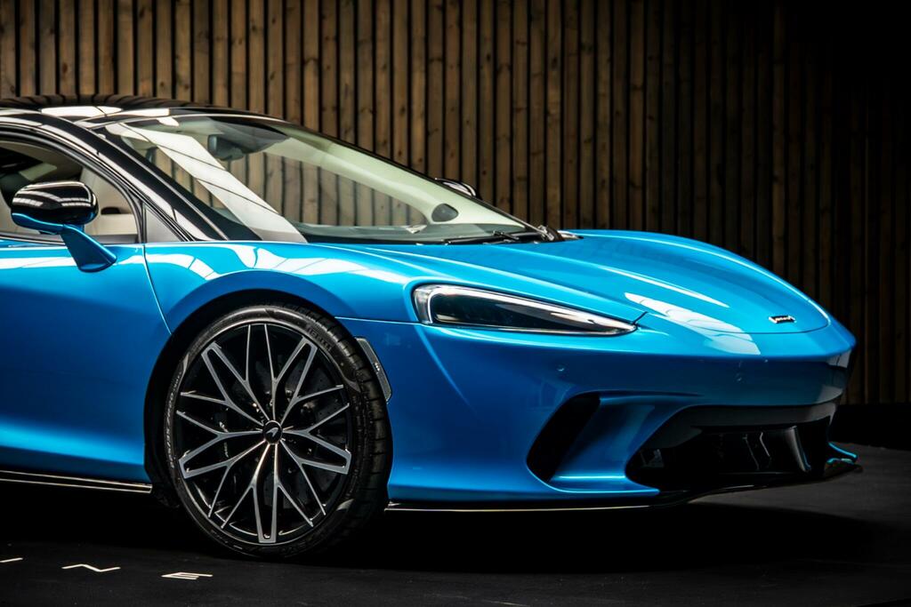 McLaren GT V8 Ssg YG24CHX Black #10