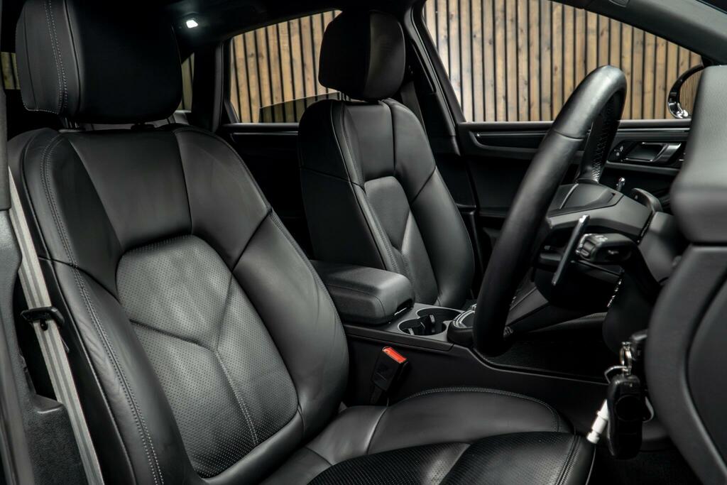 Porsche Macan 2.0T Pdk 4Wd Euro 6 Ss PJ22FDK Grey #2