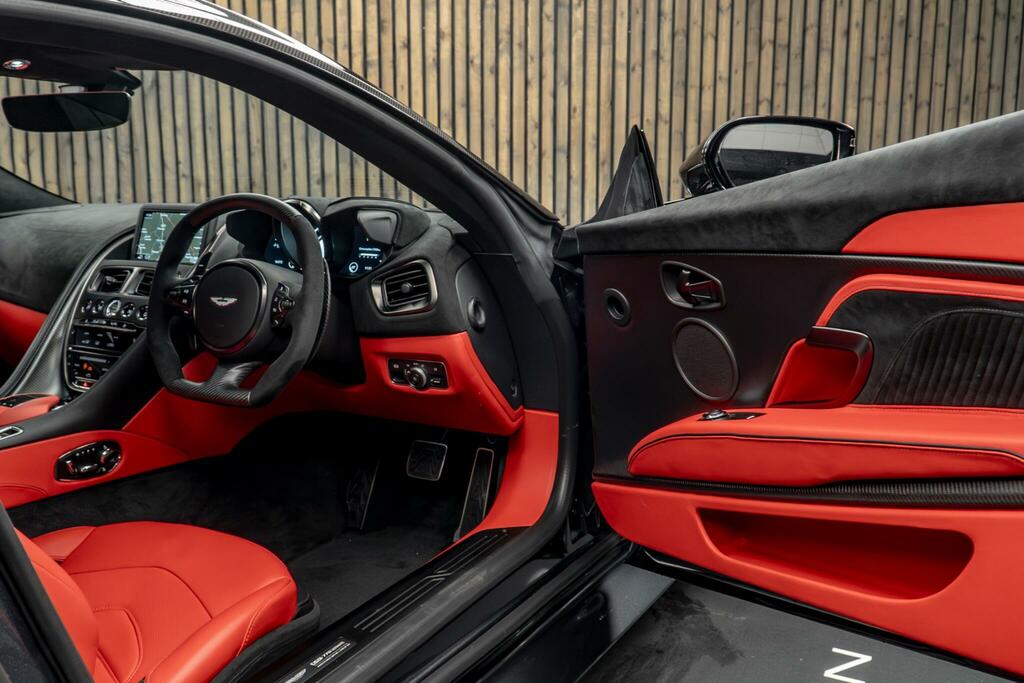 Aston Martin DBS Volante Black #33