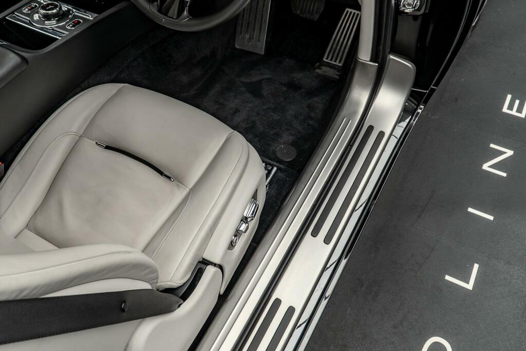 Rolls-Royce Wraith Wraith V12 Black #29