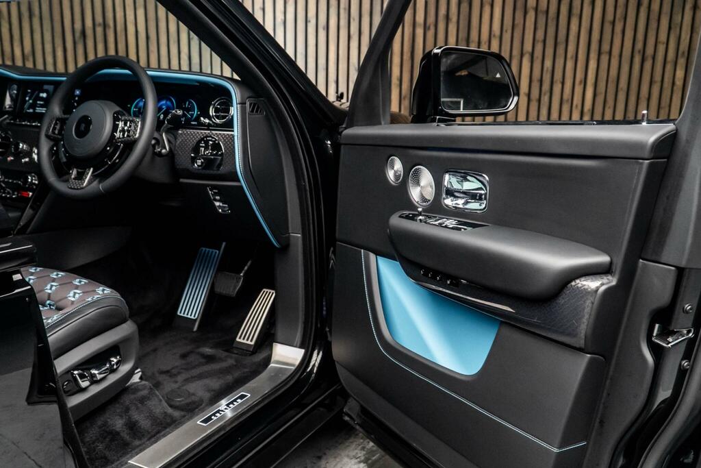 Rolls-Royce Cullinan 6.75 V12 Suv 4Wd Euro 6 571 Ps HN74FHS Red #32