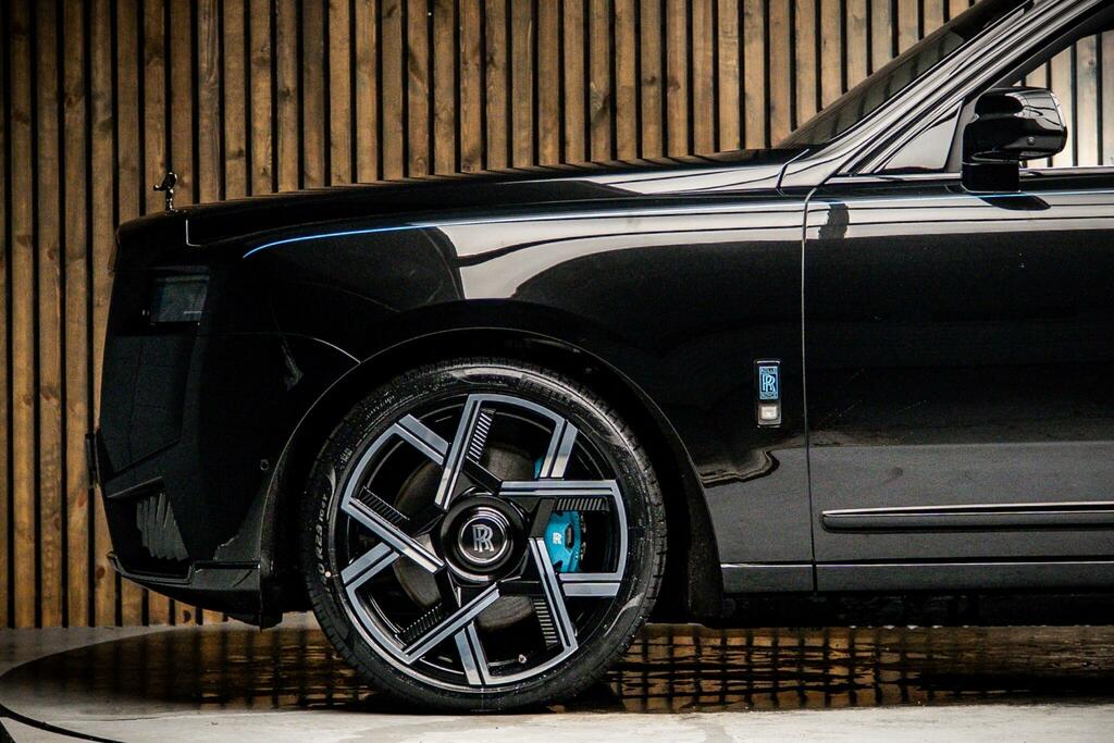 Rolls-Royce Cullinan 6.75 V12 Suv 4Wd Euro 6 571 Ps HN74FHS Red #9