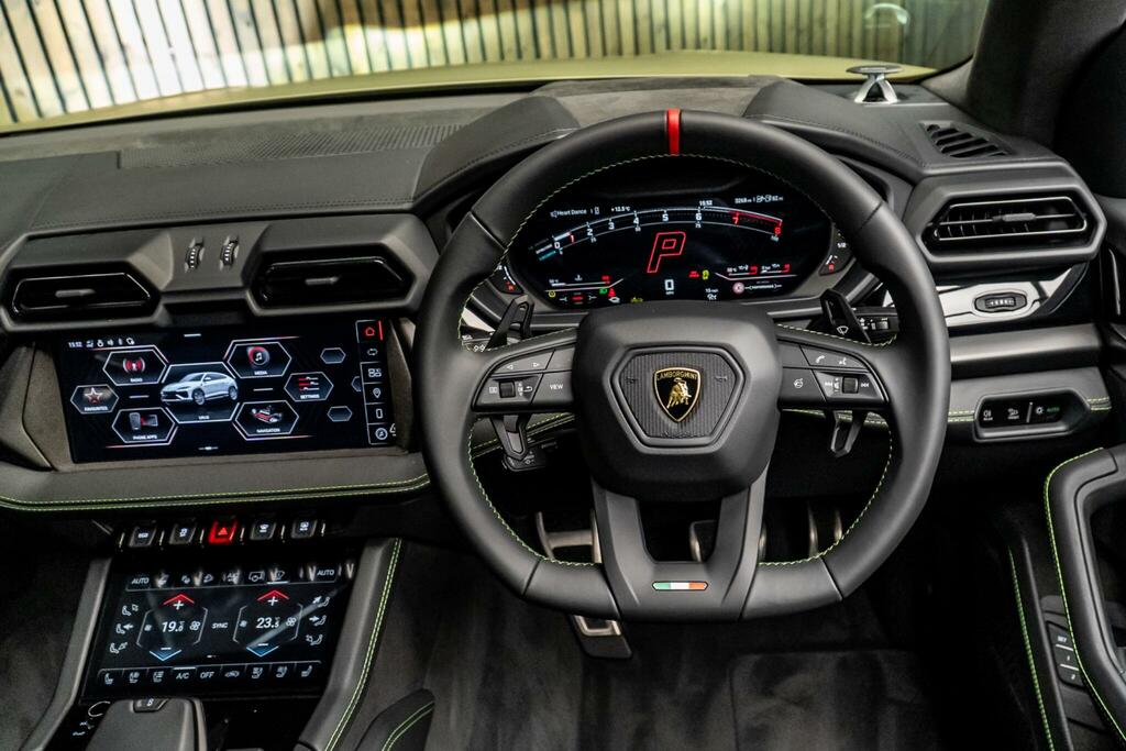 Lamborghini Urus Se #25
