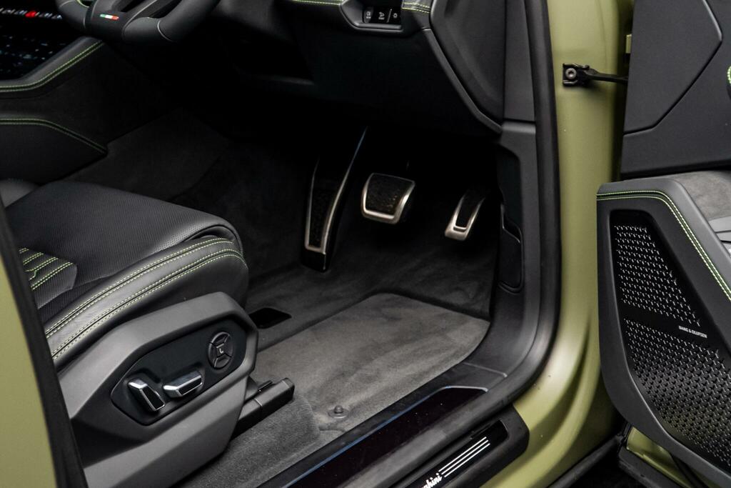 Lamborghini Urus Se #44