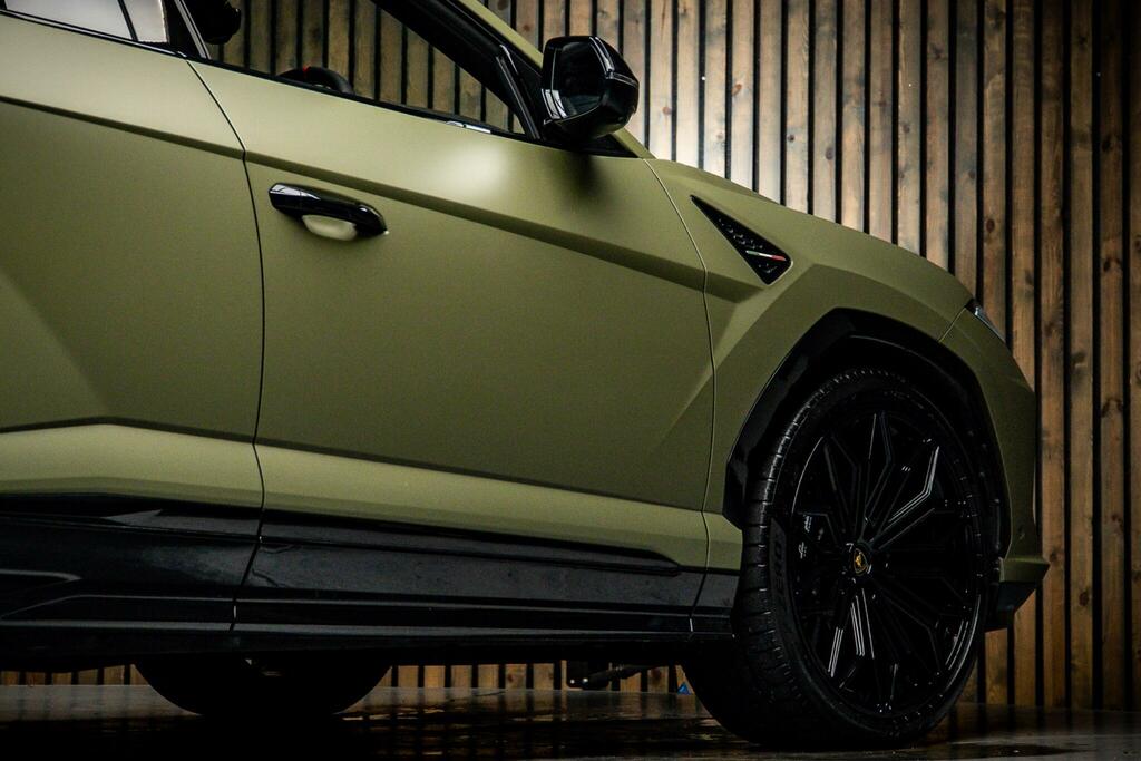 Lamborghini Urus Se #13