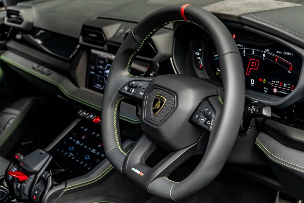 Lamborghini Urus Se #27