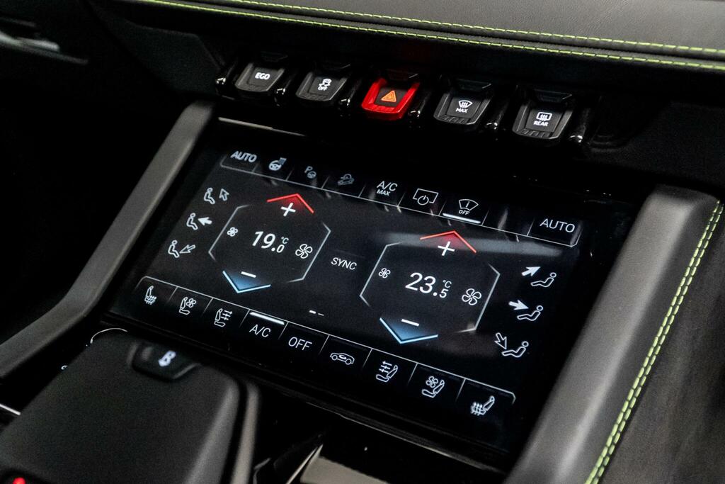 Lamborghini Urus Se #29