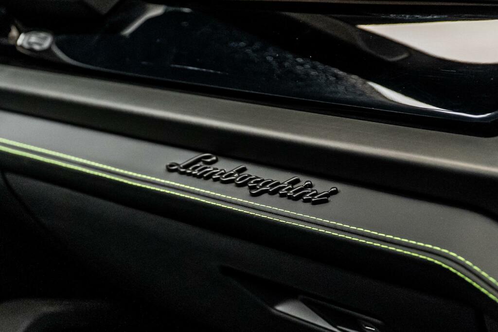 Lamborghini Urus Se #43