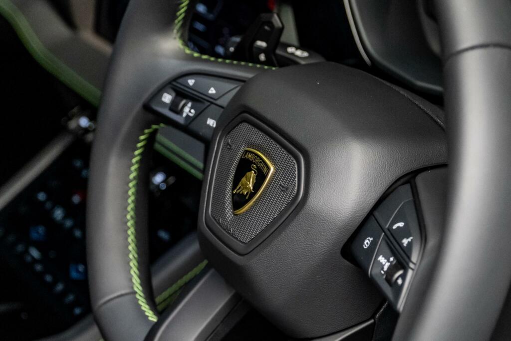 Lamborghini Urus Se #35