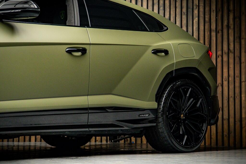 Lamborghini Urus Se #15