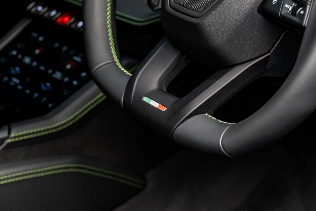 Lamborghini Urus Se #38