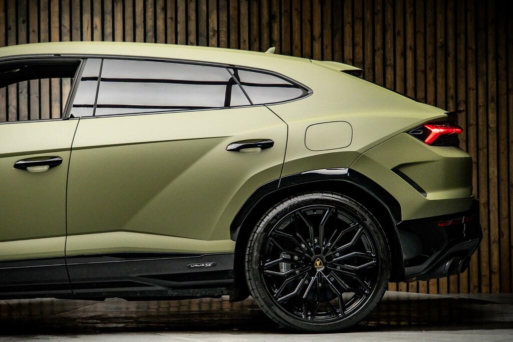 Lamborghini Urus Se #17