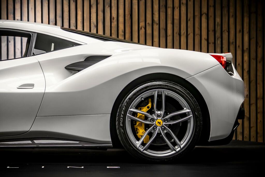 Ferrari 488 488 Spider Red #16