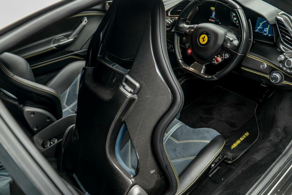 Ferrari 488 488 Spider Red #38