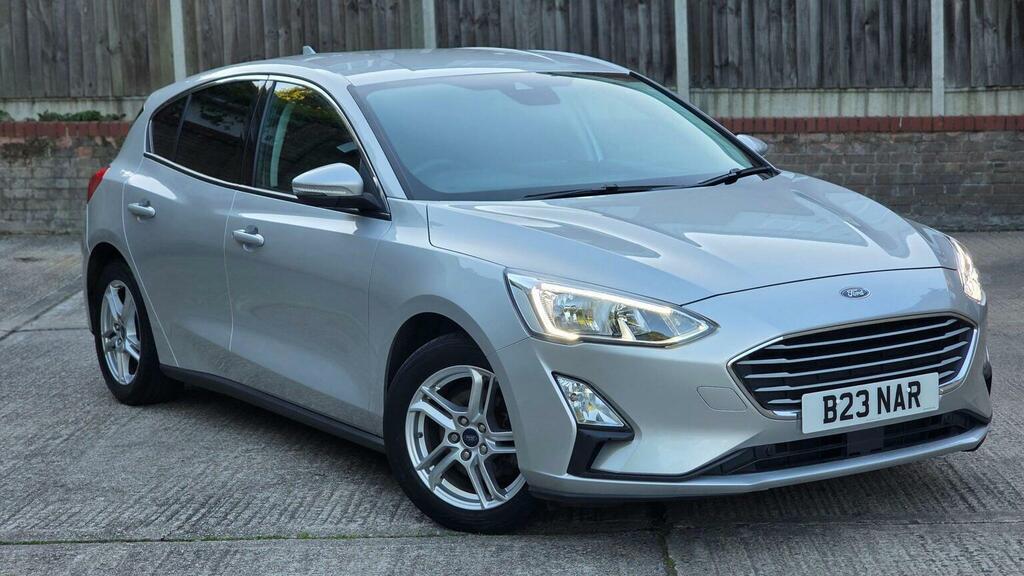 Ford Focus Hatchback 1.0T Ecoboost Zetec Euro 6 Ss 20 Silver