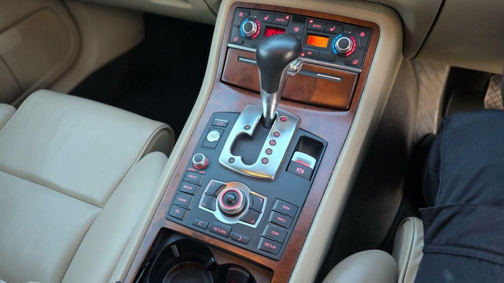 Audi A8 4.1 Tdi Quattro Se Executive 346 Bhp Grey #26