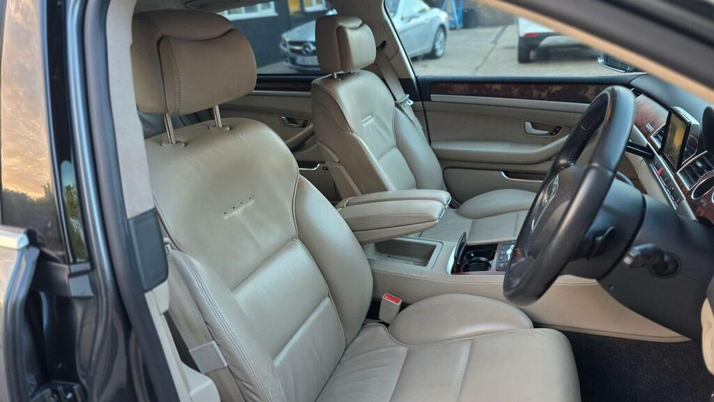 Audi A8 4.1 Tdi Quattro Se Executive 346 Bhp Grey #34