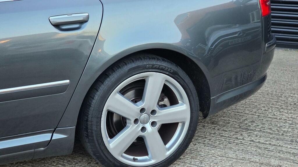 Audi A8 4.1 Tdi Quattro Se Executive 346 Bhp Grey #66