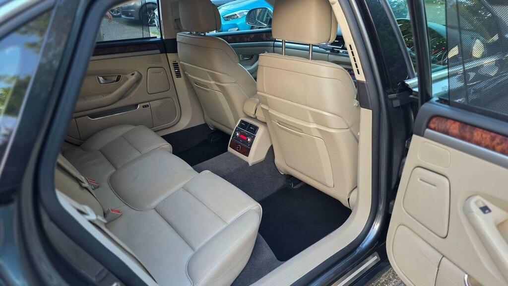Audi A8 4.1 Tdi Quattro Se Executive 346 Bhp Grey #39