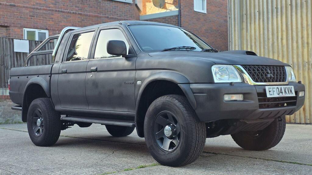 Mitsubishi L200 Pickup 2.5 Td 4Life 200404 Black #4