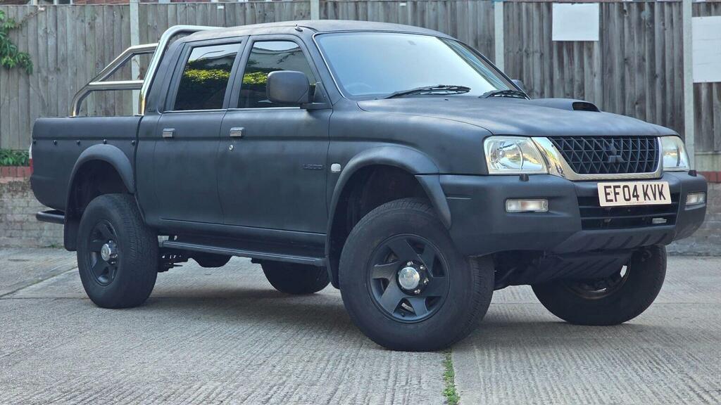 Mitsubishi L200 Pickup 2.5 Td 4Life 200404 Black