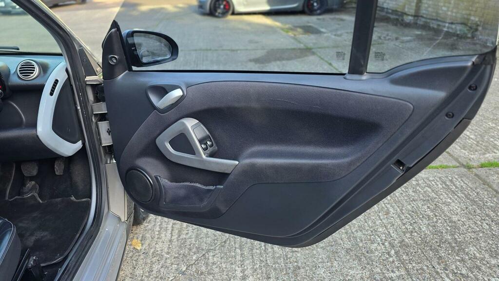 Smart Fortwo Coupe 0.8L Pulse Black #27