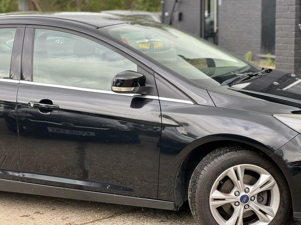 Ford Focus 1.6 Zetec Powershift Euro 5 Black #6