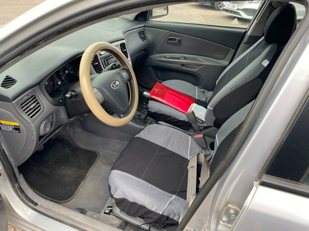 Kia RIO 1.4 Ice Silver #10
