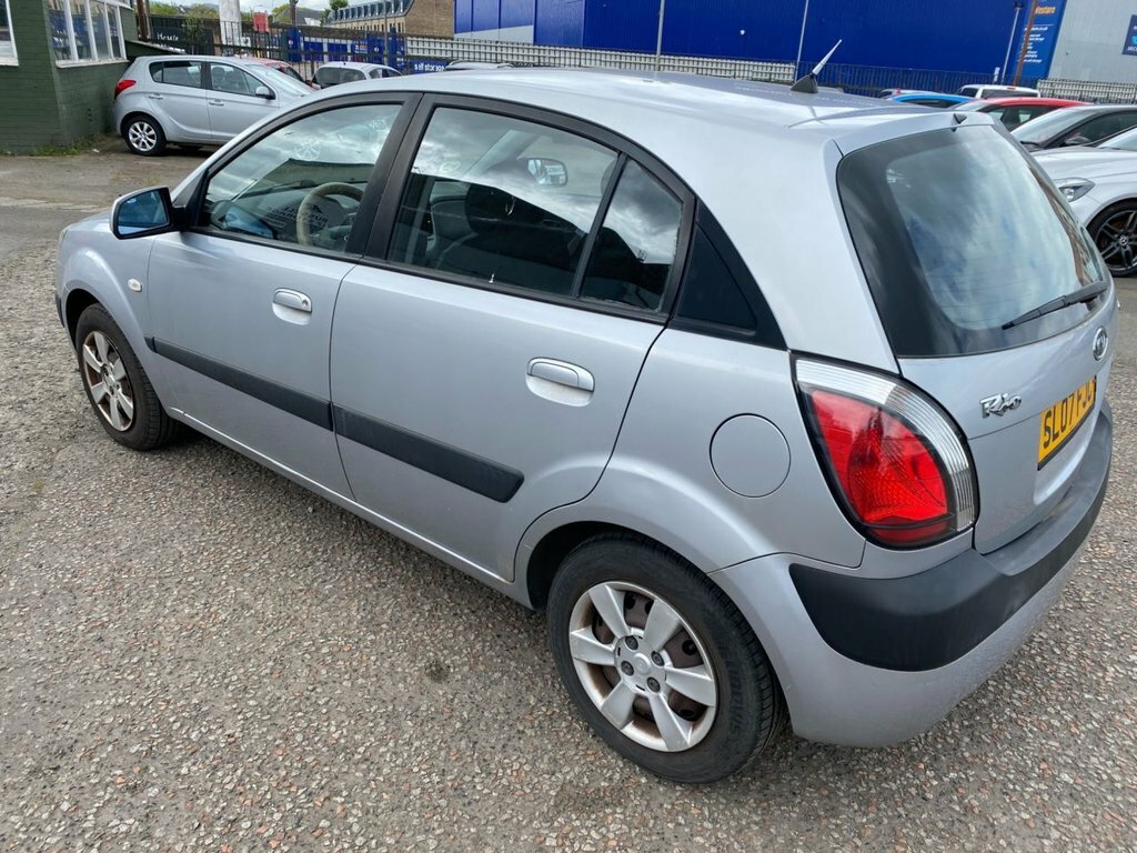 Kia RIO 1.4 Ice Silver #8