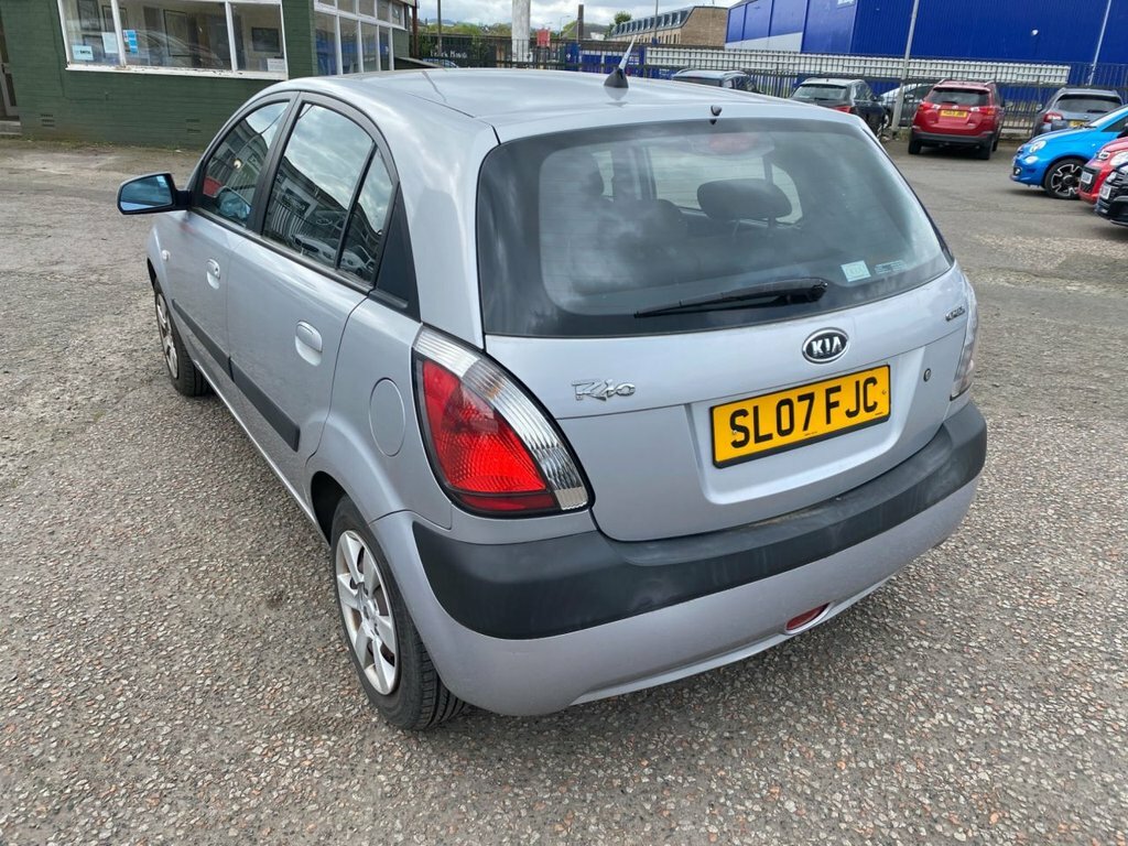 Kia RIO 1.4 Ice Silver #7