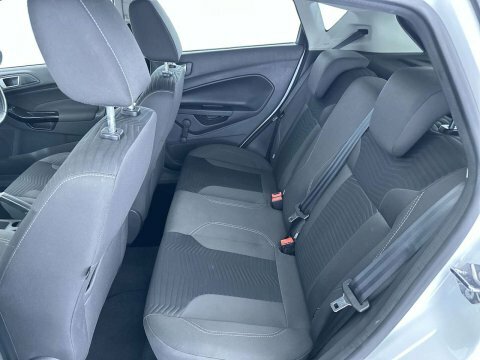 Ford Fiesta 2017 17 1.2 SX17CBU White #6