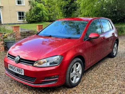 Volkswagen Golf 2015 65 1.6 MM65NBD Red #3