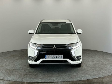 Mitsubishi Outlander 2015 65 2.0 DP65YRJ White #2
