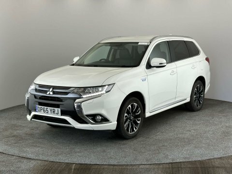 Mitsubishi Outlander 2015 65 2.0 DP65YRJ White #3